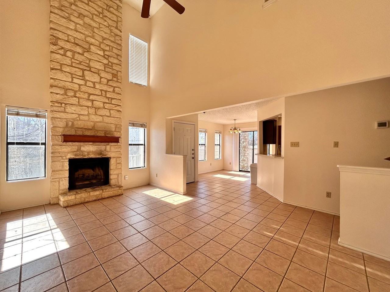 1760 Horseshoe Cir - Photo 7 of 24