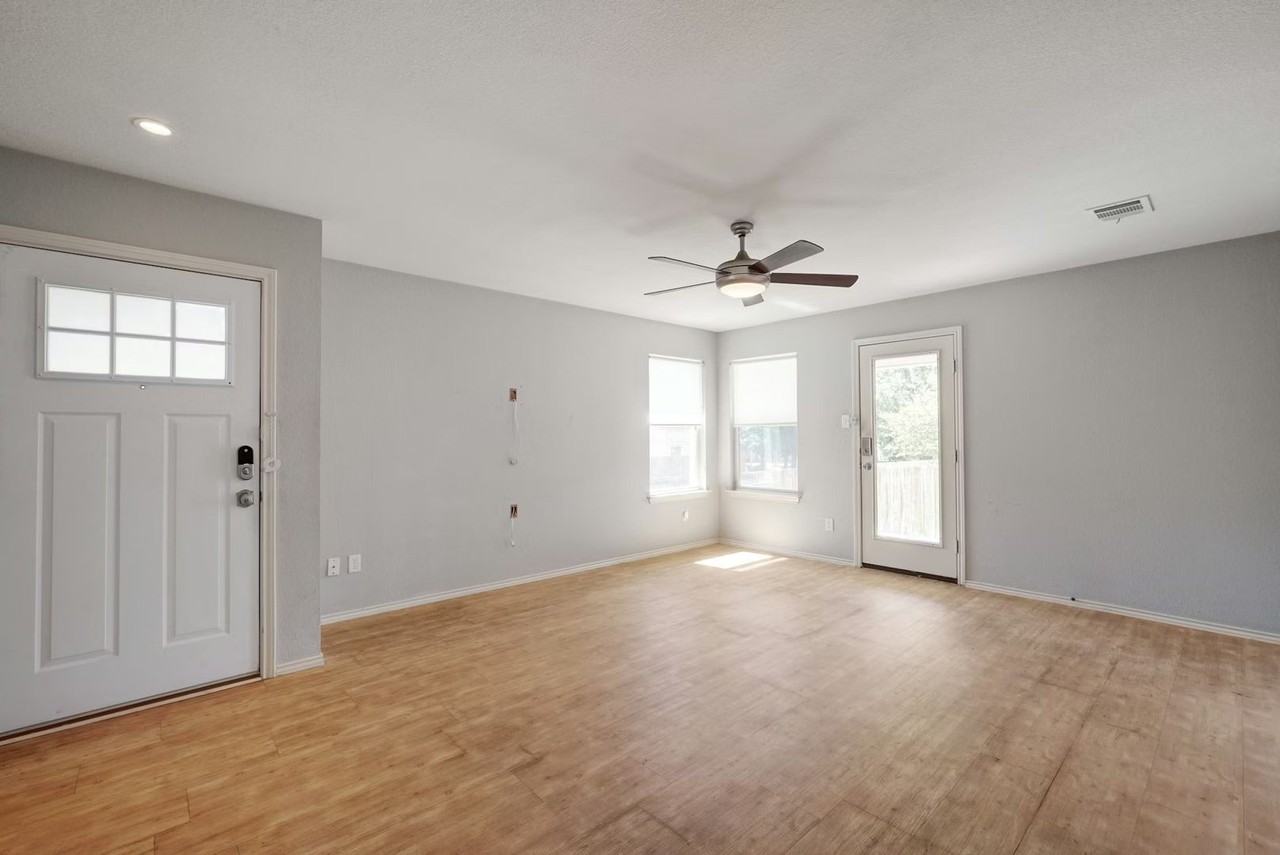 2101 Jesse Owens Dr - Photo 3 of 13