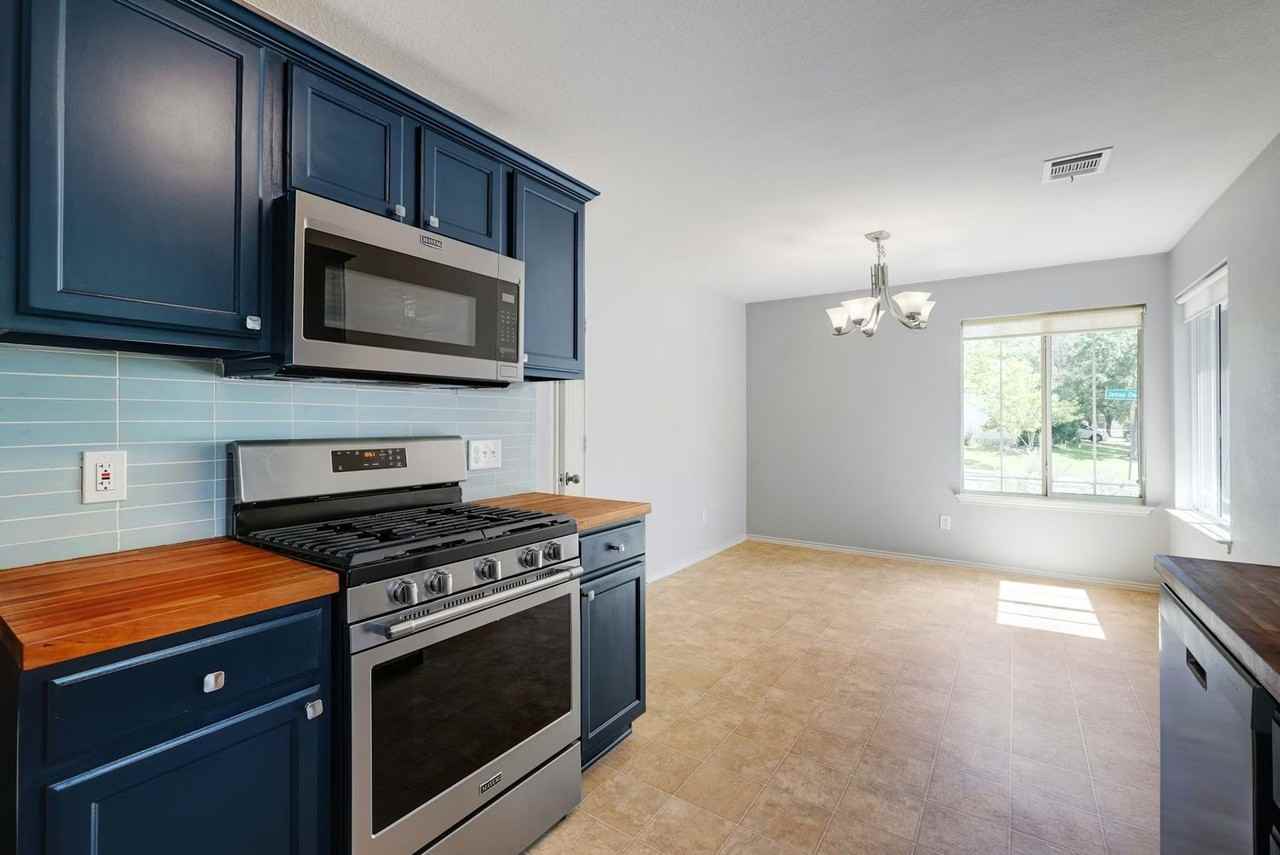 2101 Jesse Owens Dr - Photo 6 of 13