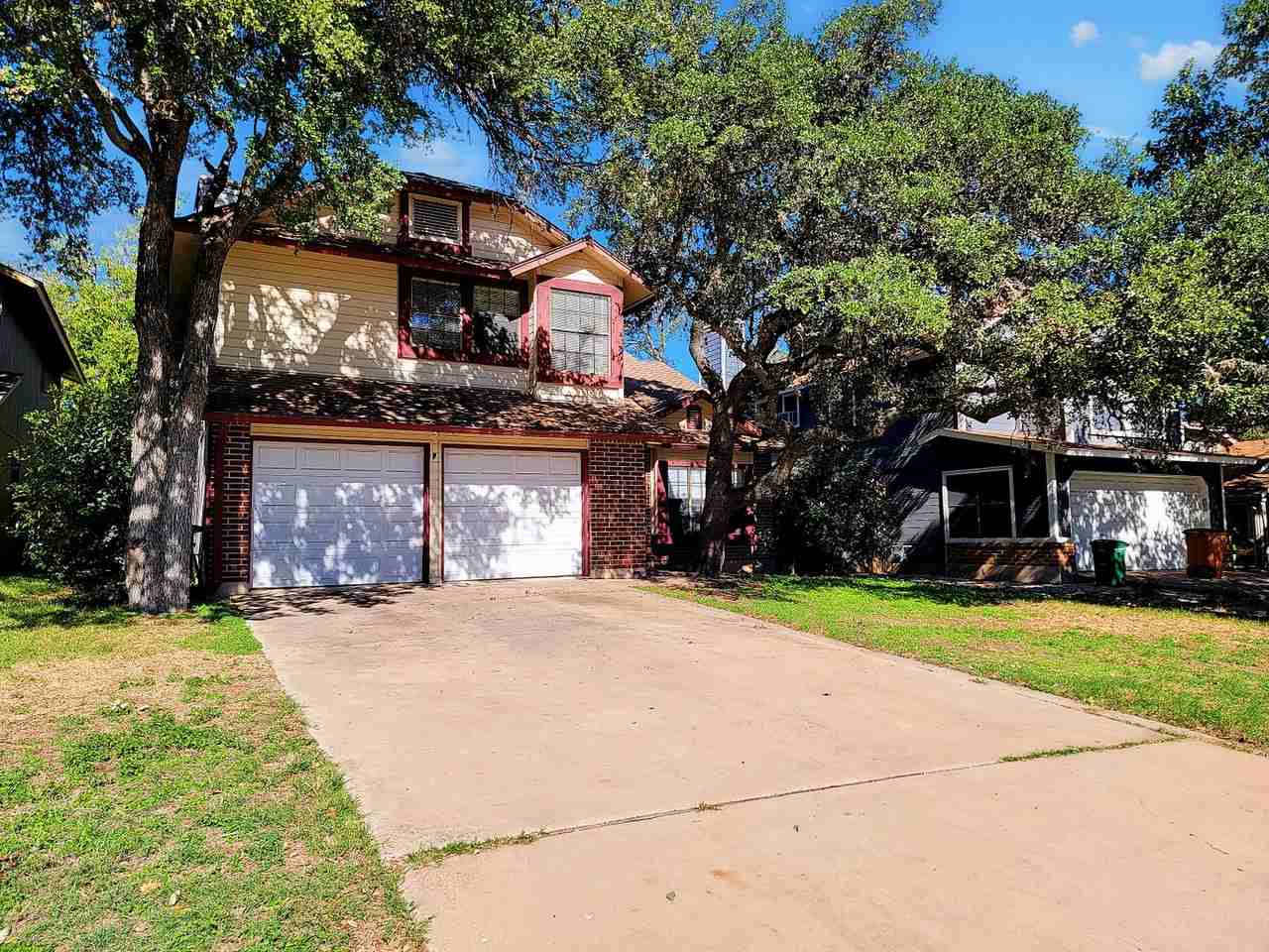 8708 Coastal Dr - Photo 3 of 38