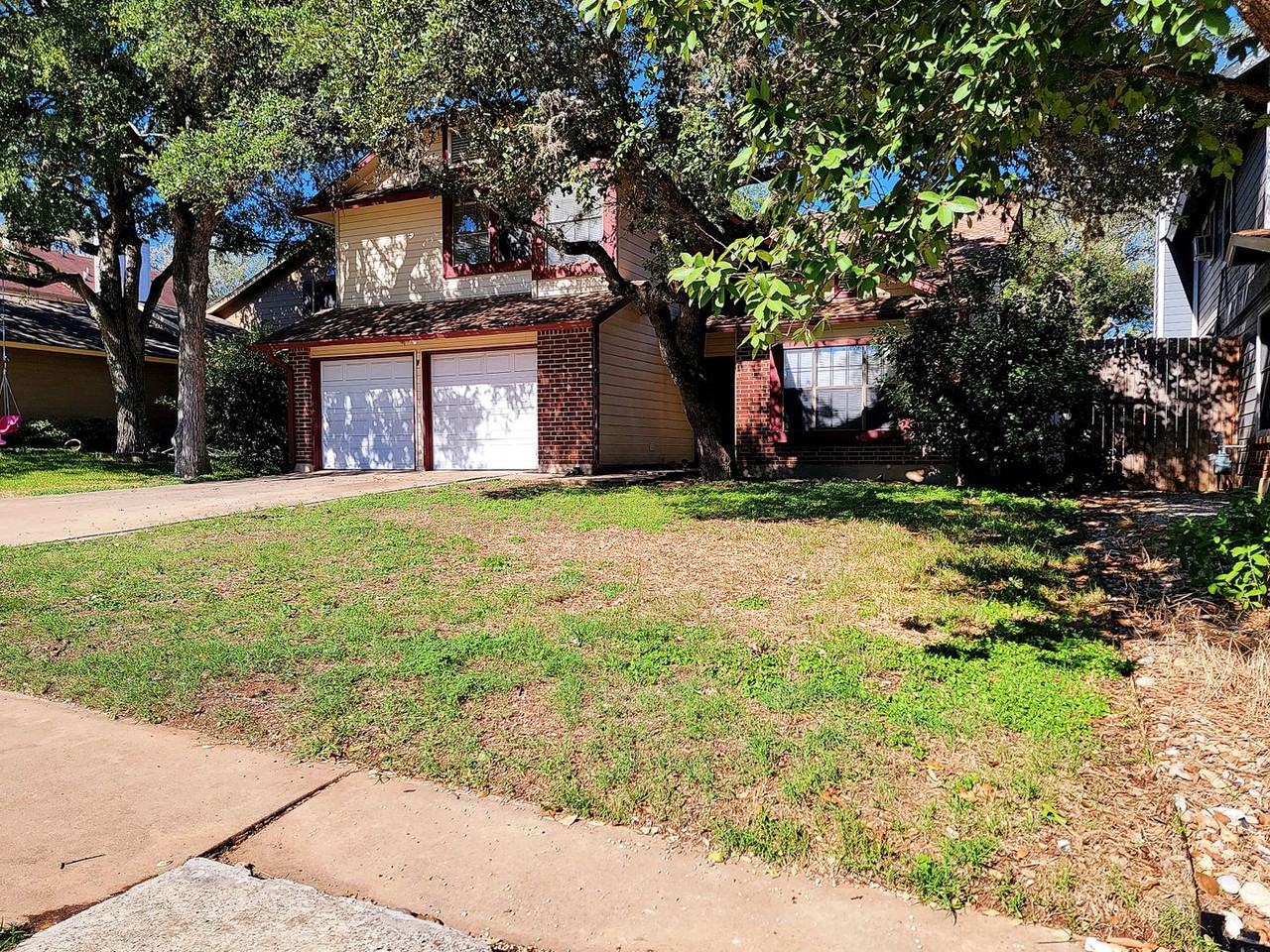 8708 Coastal Dr - Photo 5 of 38