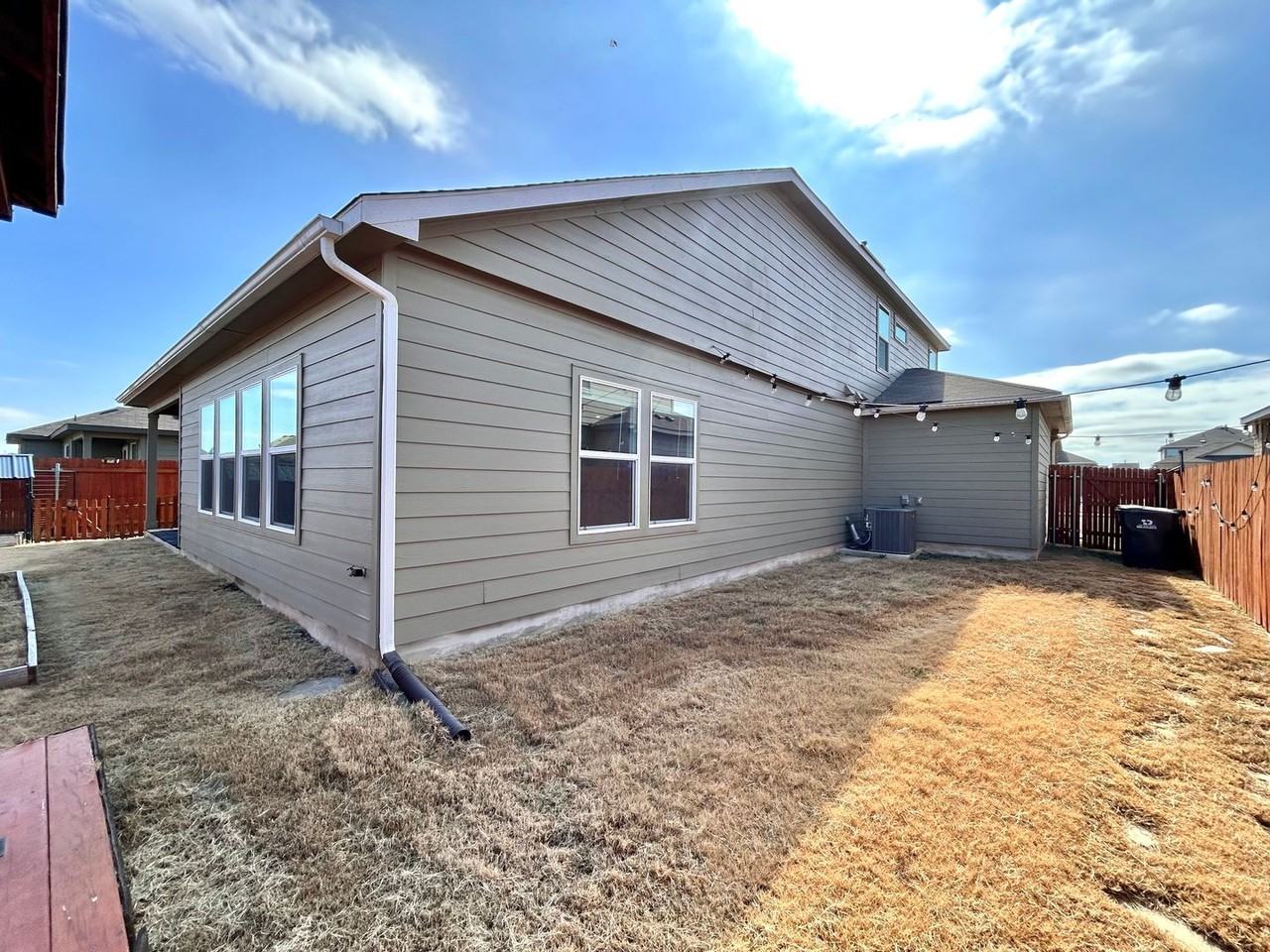 208 Otter Rd - Photo 7 of 37