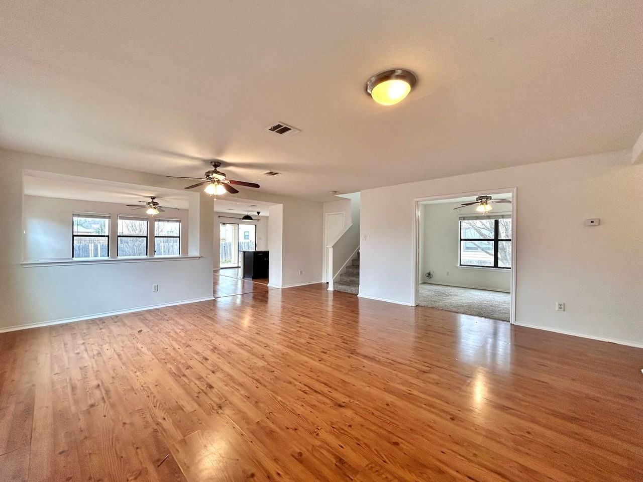 2417 Mccook Dr - Photo 2 of 33