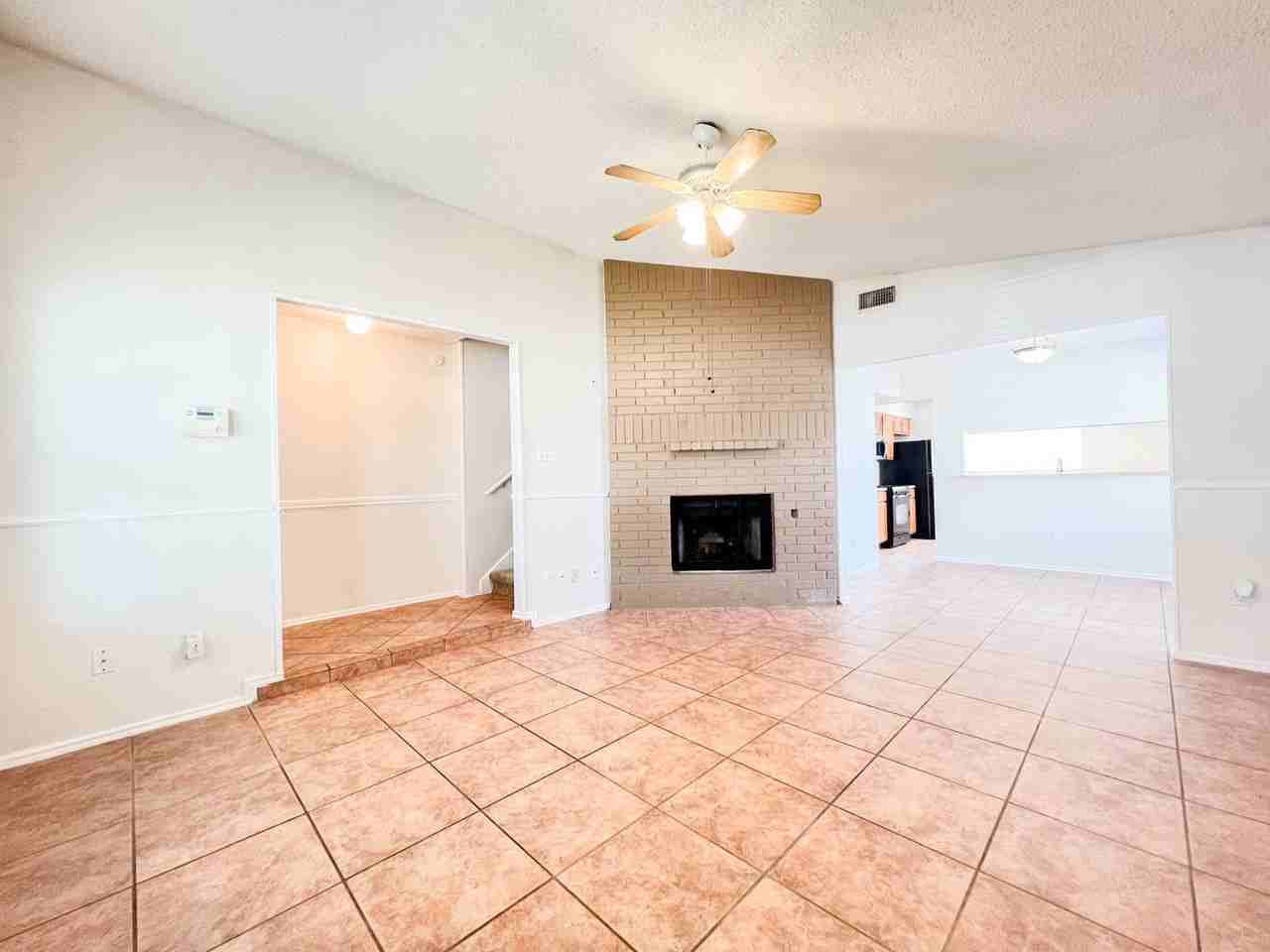 1301 Pitcairn Dr - Photo 5 of 17