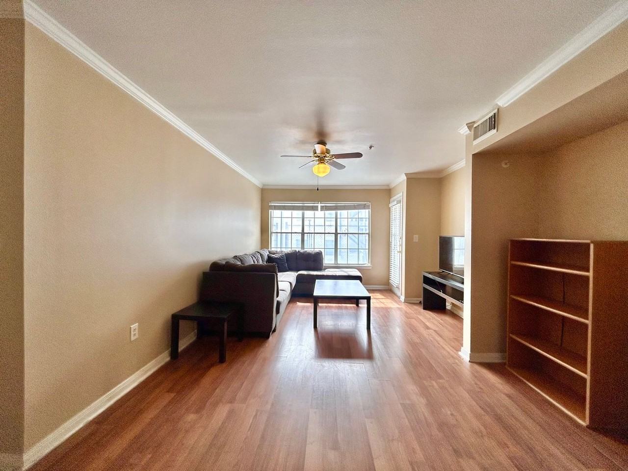 501 W 26th St #214 - Photo 2 of 22