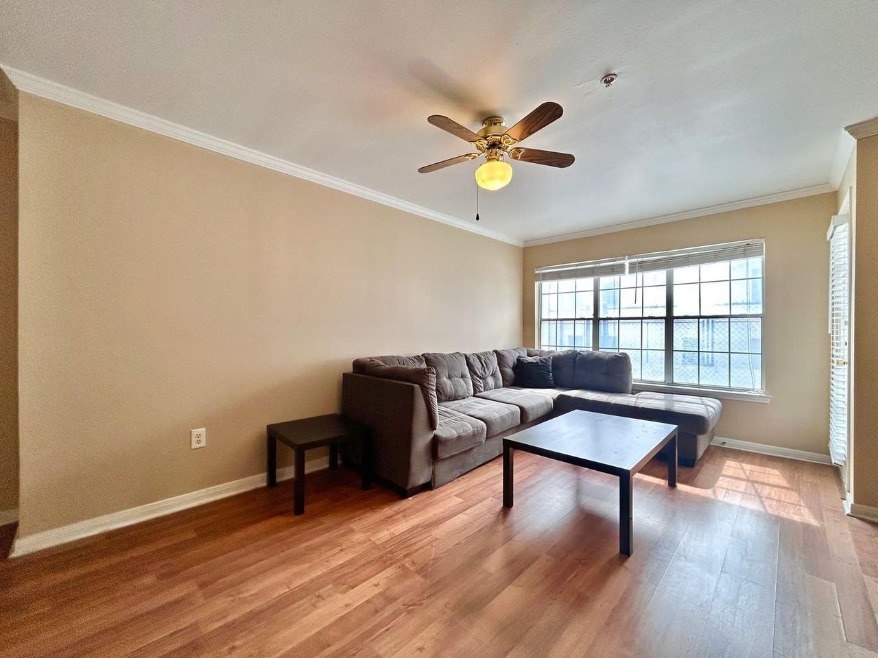 501 W 26th St #214 - Photo 3 of 22