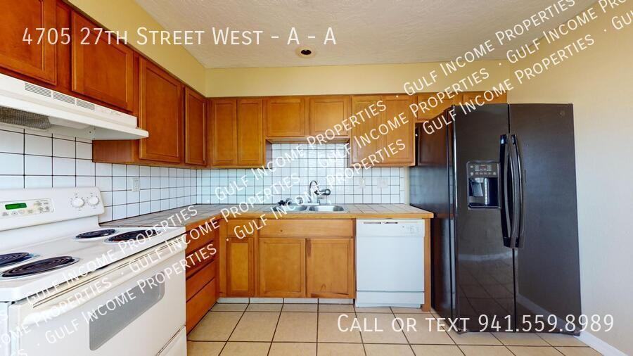 4705 27th St W #A - Photo 2 of 14