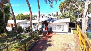 featured image of 2635 Arnold St #A