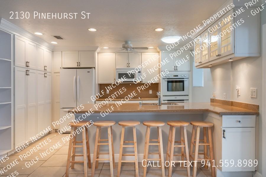 2130 Pinehurst St - Photo 5 of 27