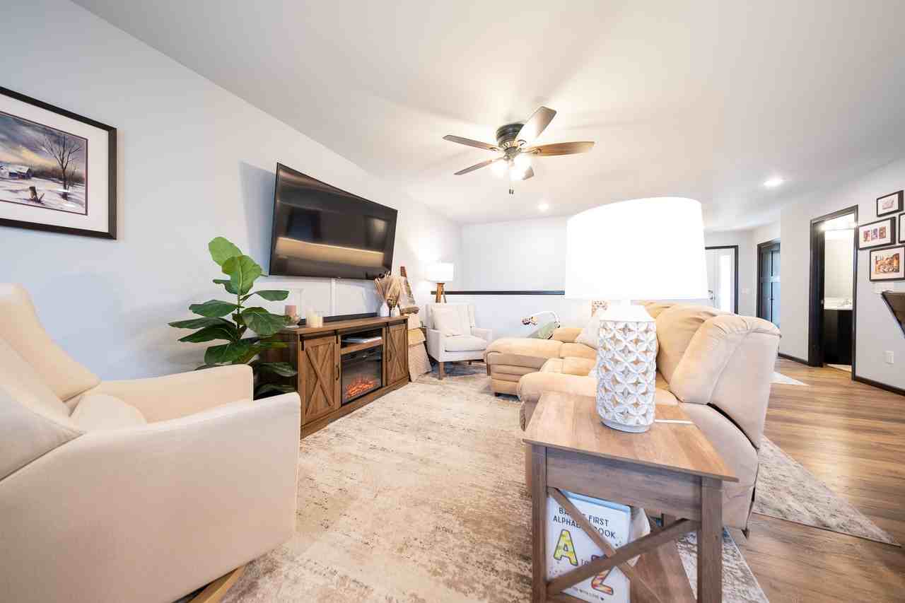 651 4th Circle Dr Se #1 - Photo 2 of 26