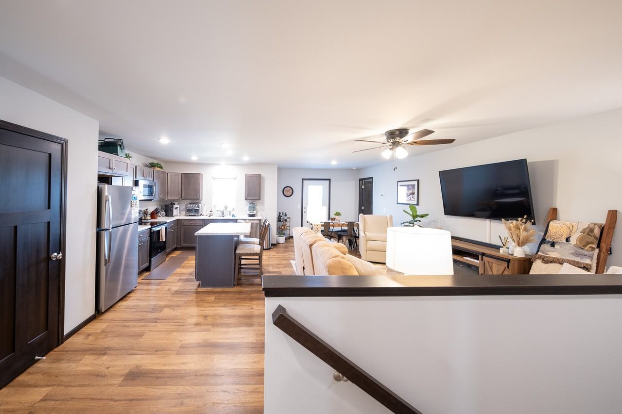 651 4th Circle Dr Se #1 - Photo 6 of 26