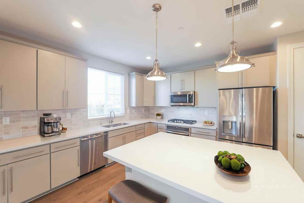 2021 Kingwood Rd - Photo 7 of 30