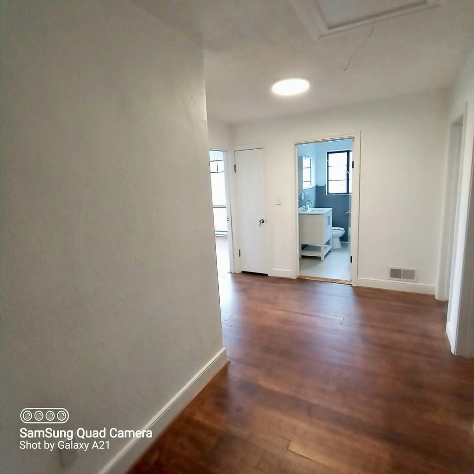 2627 Washington Boulevard - Photo 2 of 10
