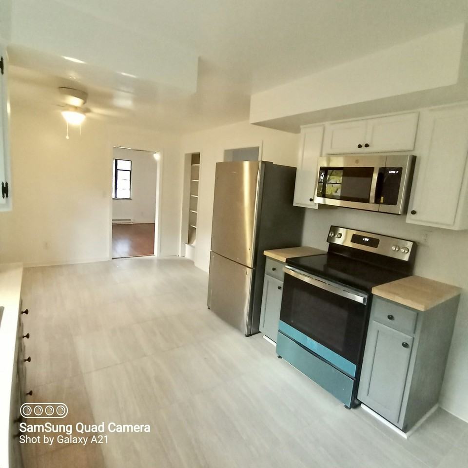 2627 Washington Boulevard - Photo 7 of 10