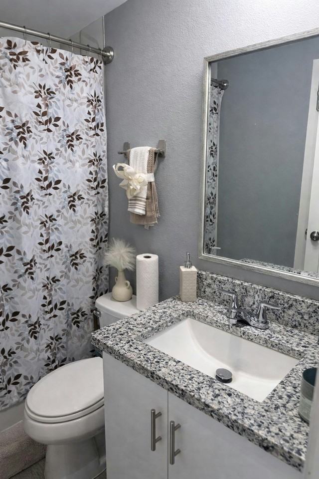 4612 Seybold Avenue - Photo 2 of 9