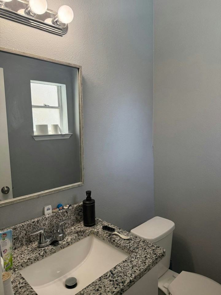 4612 Seybold Avenue - Photo 7 of 9