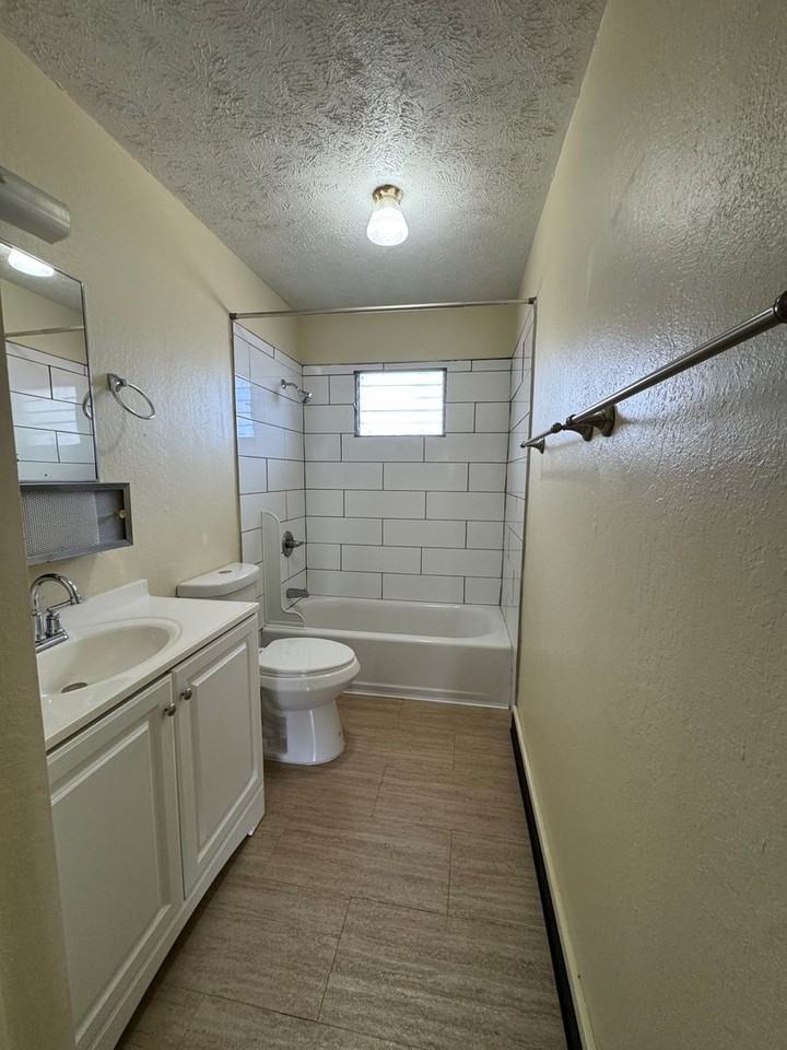 464 Kalanikoa St #201 - Photo 4 of 7
