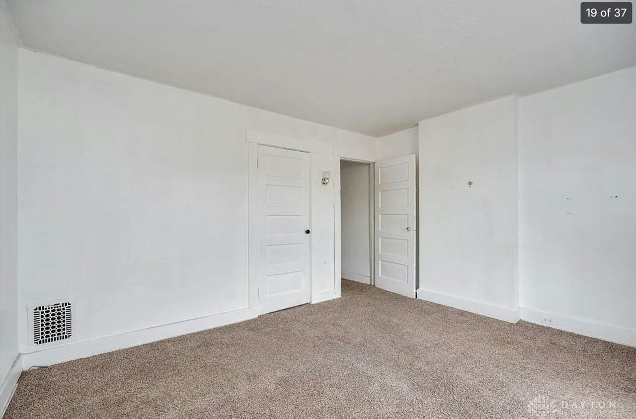 818 Troy Street - Photo 4 of 6