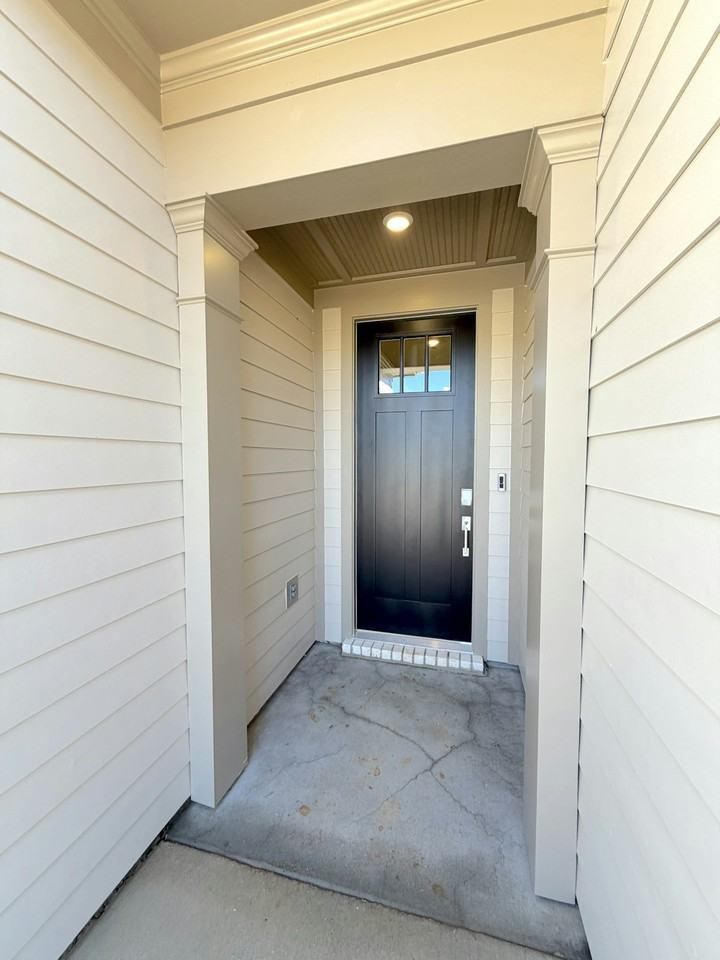 214 Stockyard Circle - Photo 4 of 44