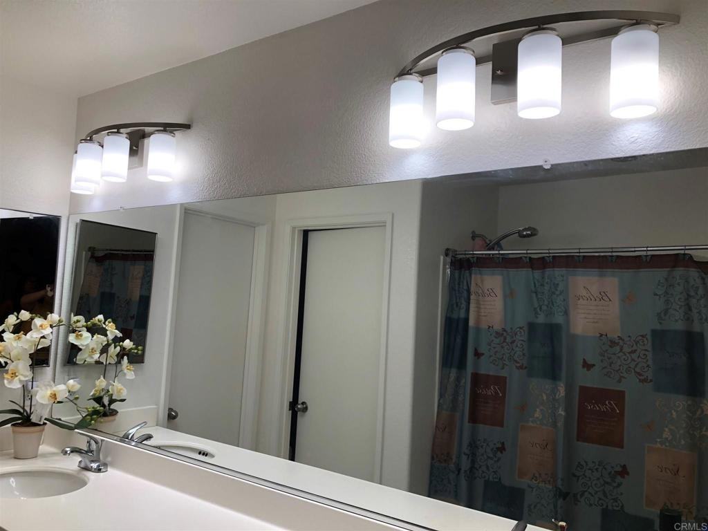 1460 Levant LaneUnit 4 #4 - Photo 3 of 14