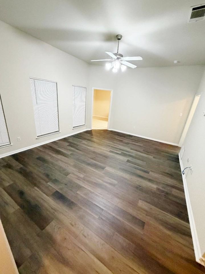 536 Inwood Rd #1 - Photo 2 of 14