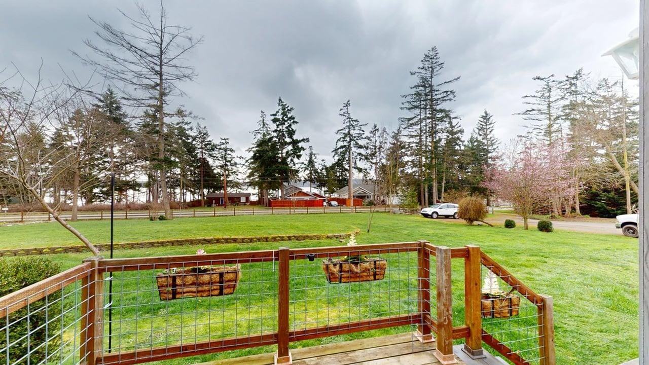 1616 Penn Cove Rd - Photo 2 of 28