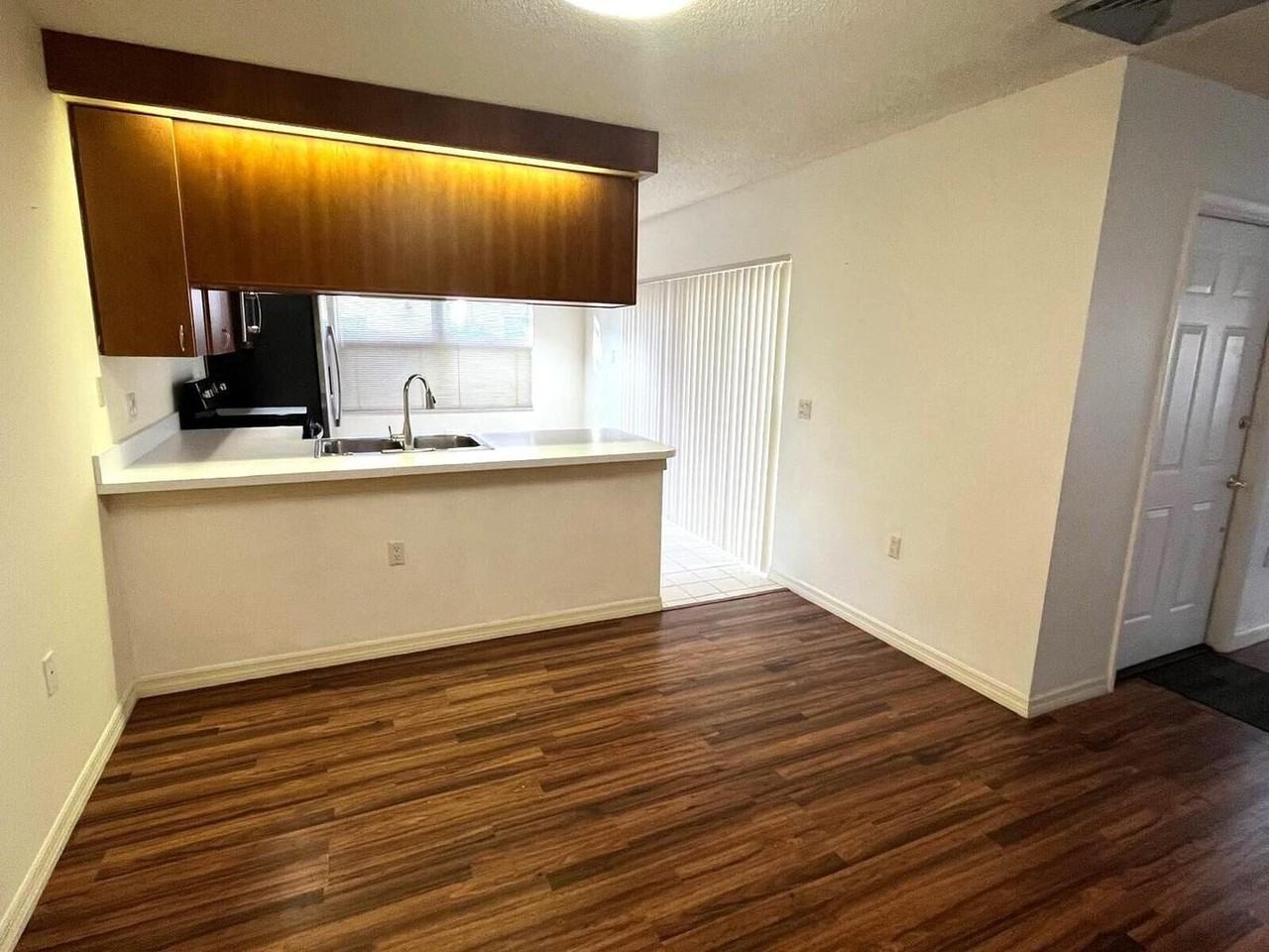 7 Amherst Ct #A - Photo 6 of 16