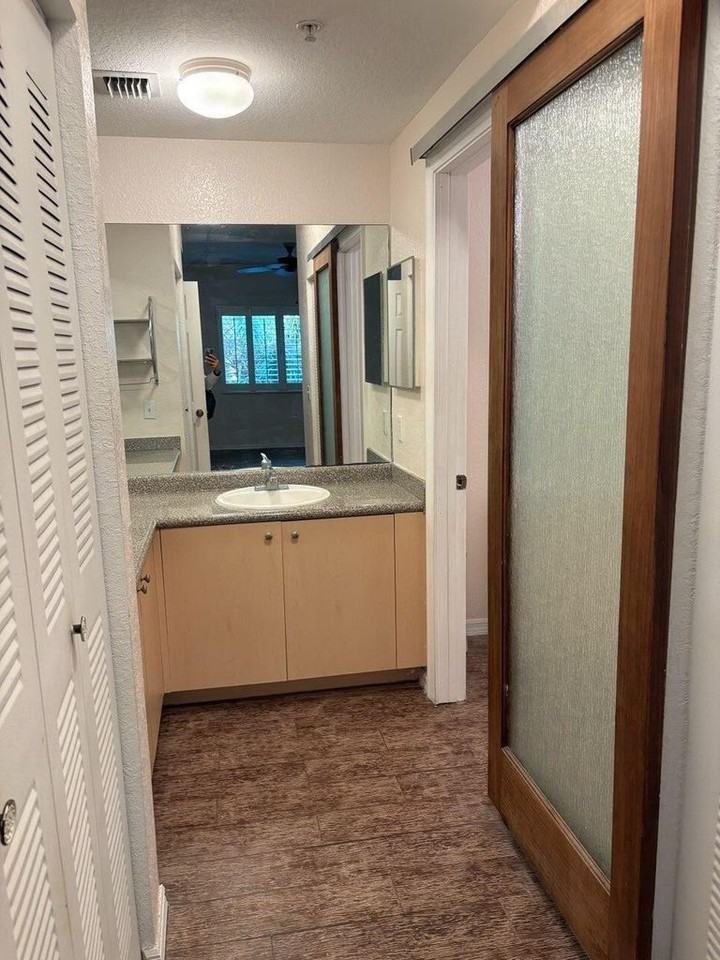 360 Crestwood Cir #306 - Photo 3 of 7