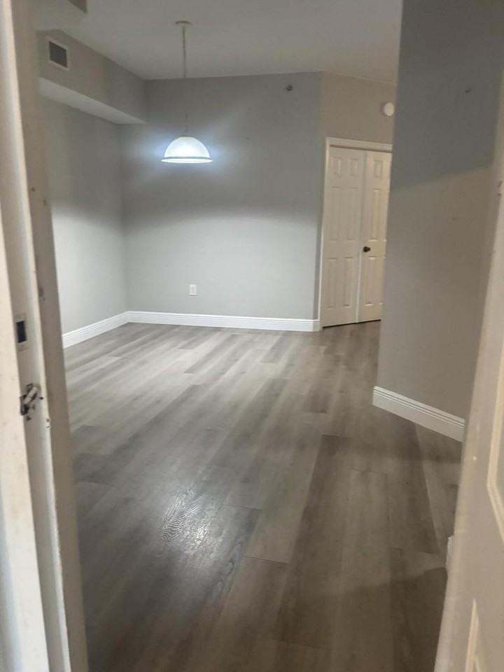 350 Crestwood Cir #106 - Photo 3 of 20