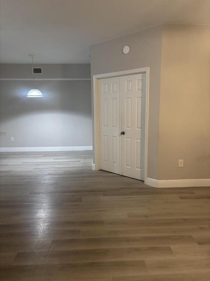 350 Crestwood Cir #106 - Photo 7 of 20