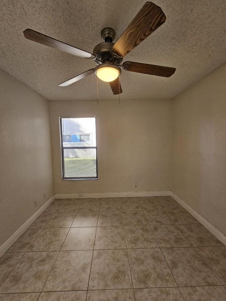 1760 Windorah Way #C - Photo 3 of 20