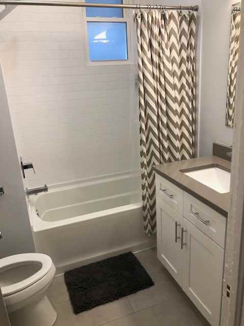 3320 N Lakewood Ave #2 - Photo 3 of 12