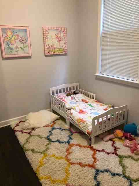 3320 N Lakewood Ave #2 - Photo 7 of 12