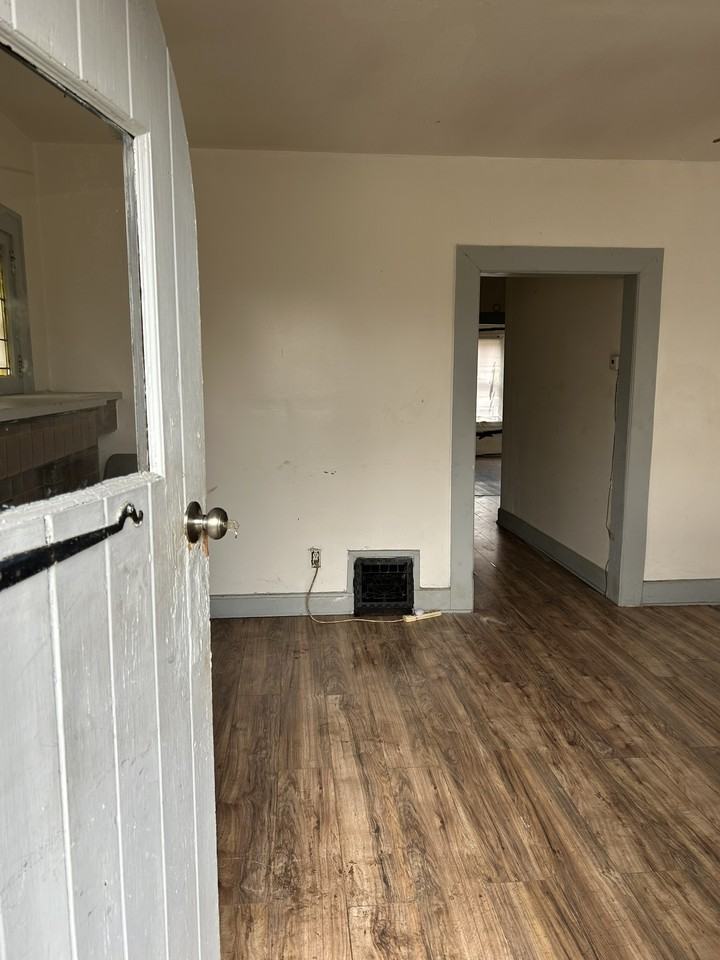 5515 Alcott Ave #NA - Photo 2 of 14