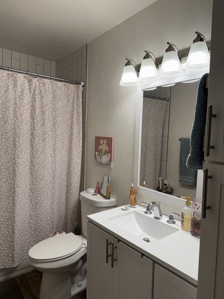 1626 W Delaware St #1 - Photo 3 of 13