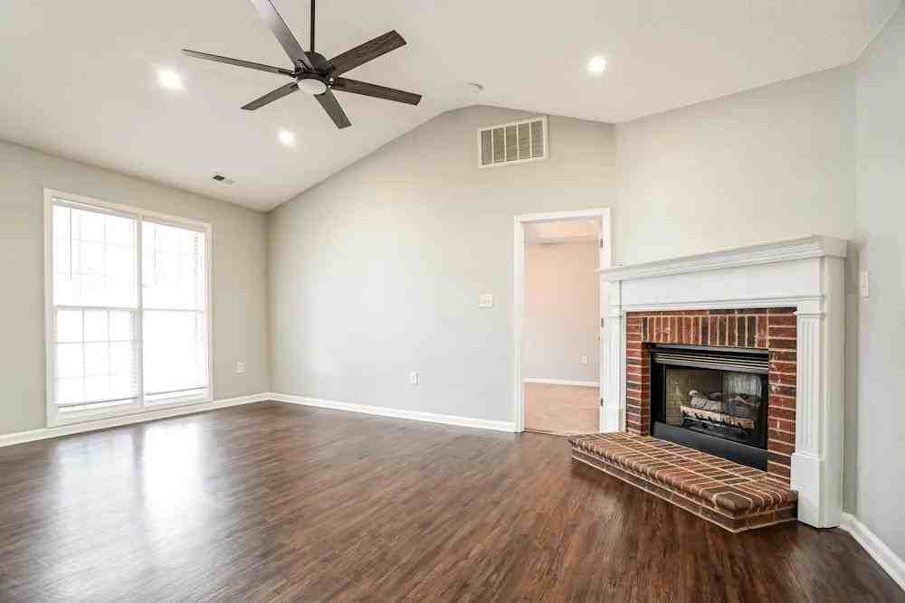 503 Meadowbrook Dr #NA - Photo 2 of 7