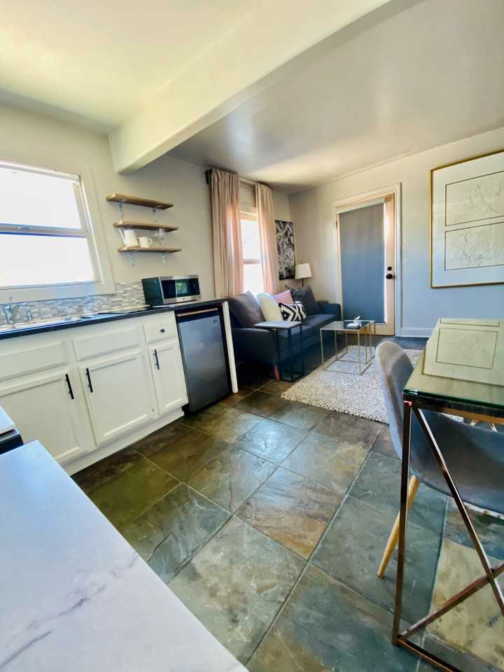 1124 N Hoover St #5 - Photo 3 of 13