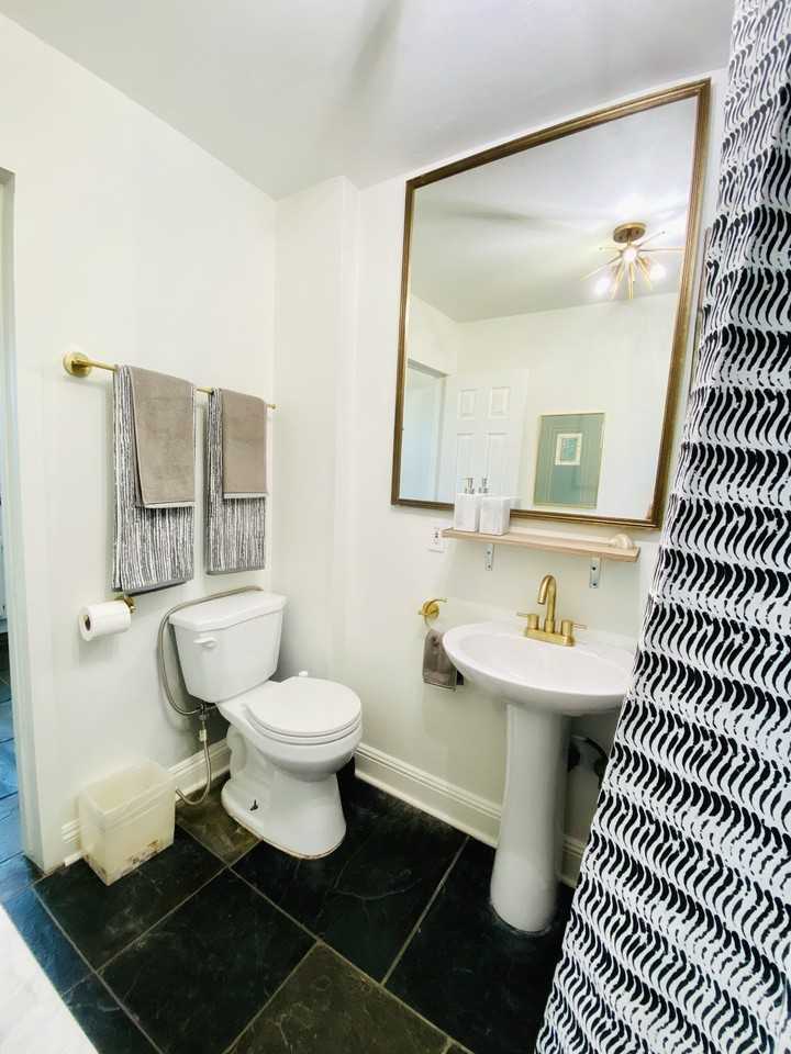 1124 N Hoover St #5 - Photo 6 of 13