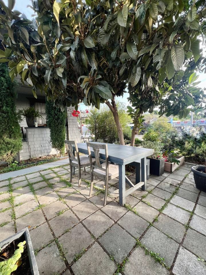 1118 N Hoover St #NA - Photo 6 of 23