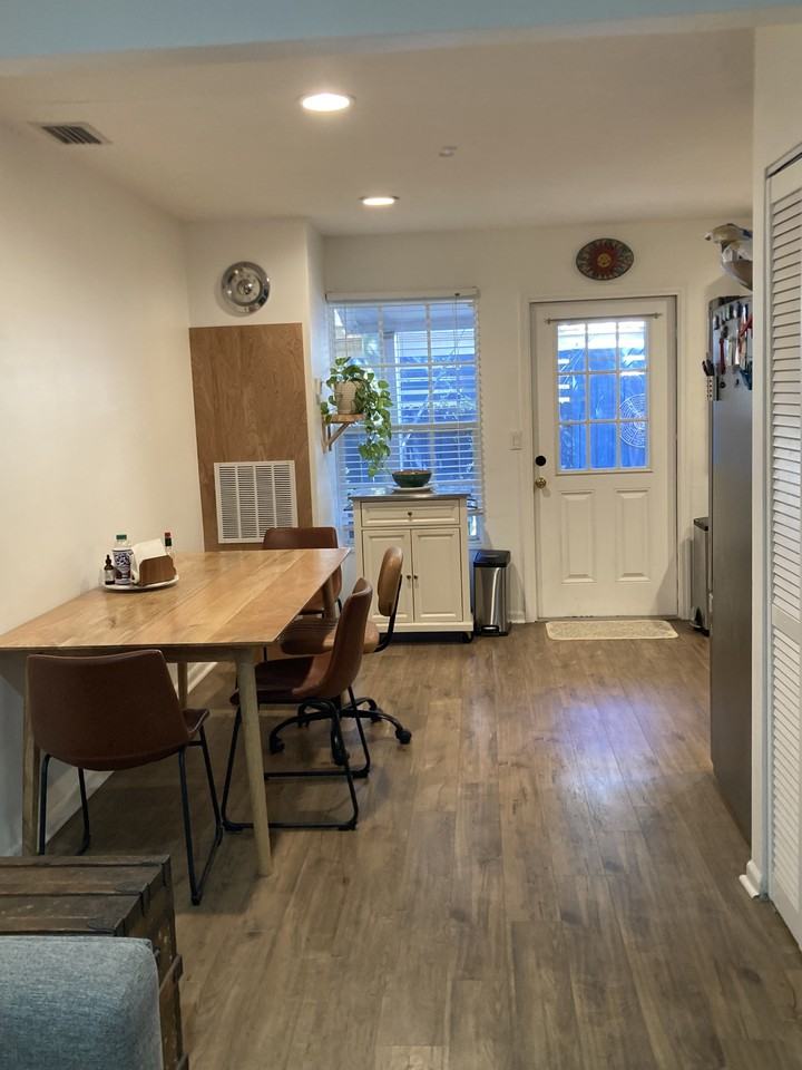 122 Kenwood Ave #A - Photo 2 of 18