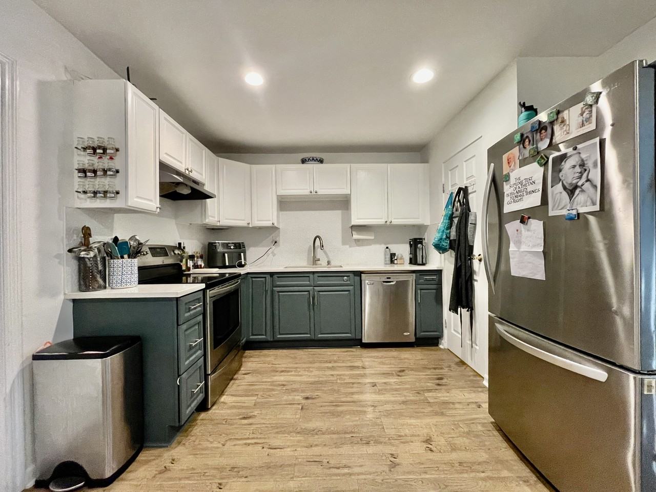 122 Kenwood Ave #A - Photo 4 of 18