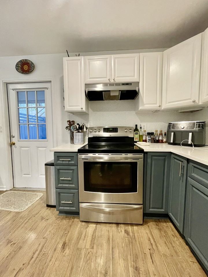 122 Kenwood Ave #A - Photo 5 of 18