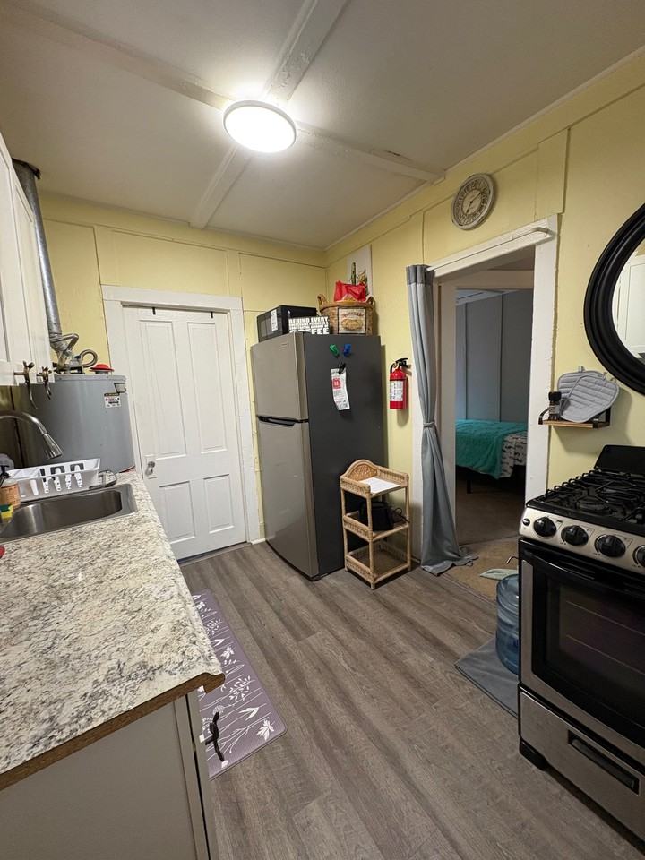 404 Newark Ave #NA - Photo 7 of 13