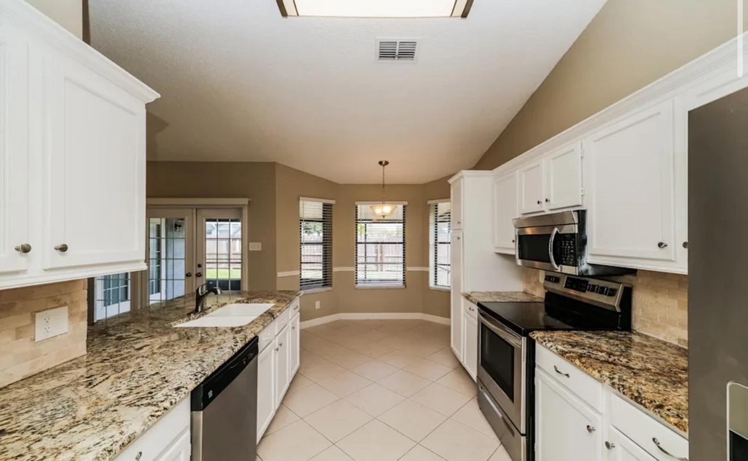 1511 Attleboro Ln #NA - Photo 4 of 9