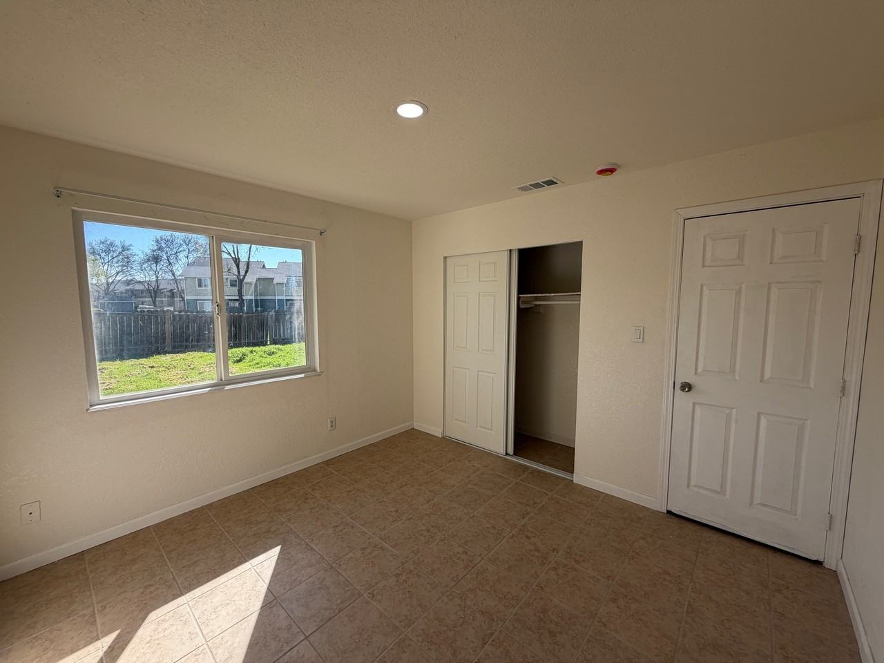 1534 Nadine Ave #1 - Photo 4 of 8