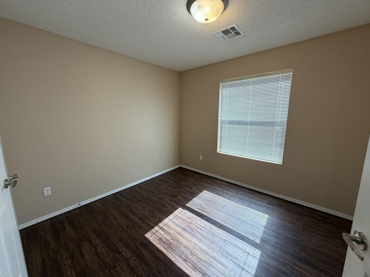9811 Socorro Rd #3 - Photo 7 of 9
