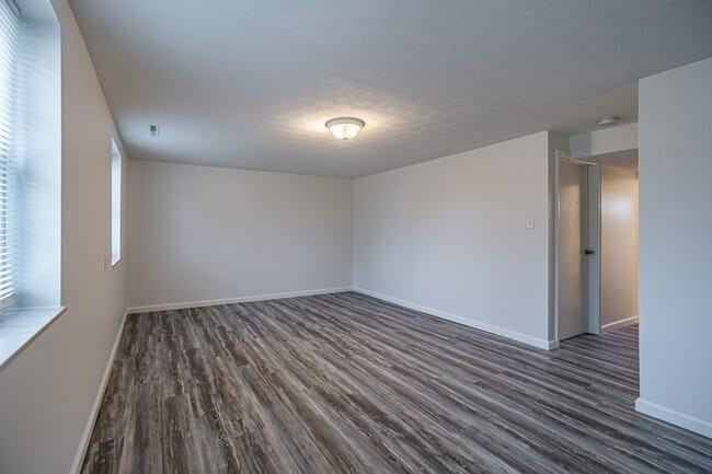 793 Kienle Ave #NA - Photo 2 of 11