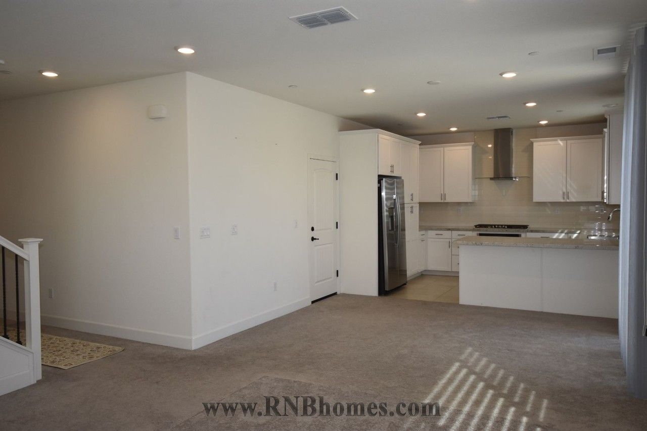 3278 Sidney Way - Photo 3 of 19