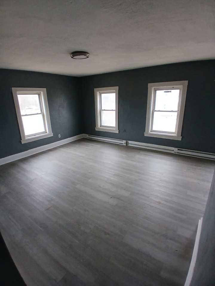 522 Park Ave #4 - Photo 2 of 4