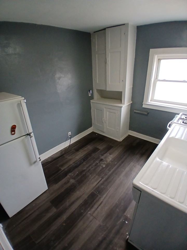 522 Park Ave #4 - Photo 4 of 4